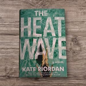 The Heatwave Kate Riordan Thriller Novel Paperback Suspense Mystery Book